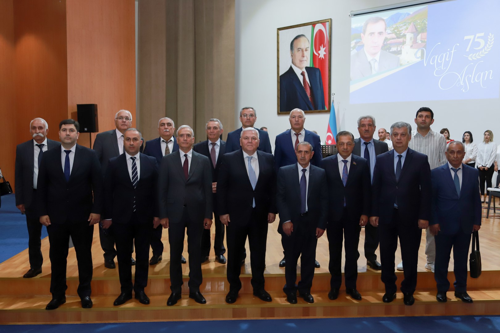 Şəkidə Azərbaycan Yazıçılar Birliyinin Şəki bölməsinin sədri, şair-publisist Vaqif Aslanın 75 illik yubileyi qeyd olunub.